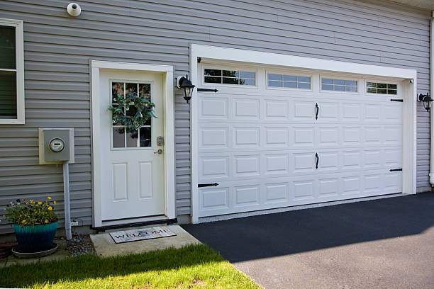 24/7 Emergency Garage Door Roller Replacement experts in Howe, TX